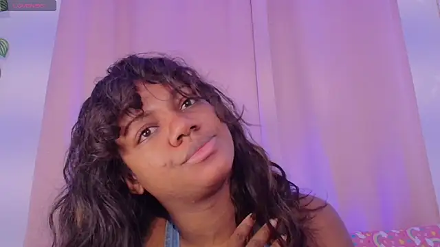 Snapshot of Daphnewalker__ chatting on May 18, 2026, 11:37 am Daphnewalker online show from May 18, 2026, 11:37 am
