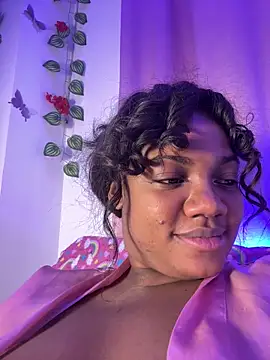 Snapshot of Daphnewalker__ chatting on May 16, 2026, 1:37 am Daphnewalker online show from May 16, 2026, 1:37 am