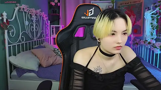 Akemi Sora  online show from March 1, 2025, 3:38 pm