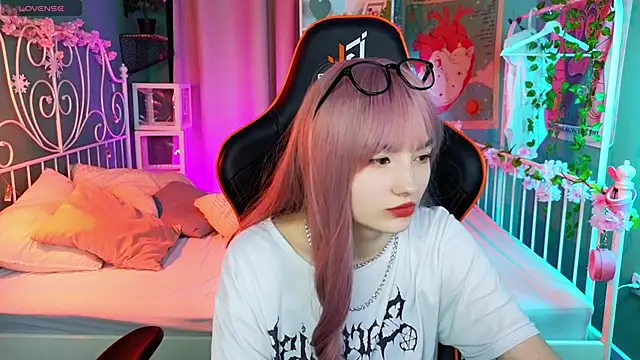 Akemi Sora  online show from March 5, 2025, 6:12 pm