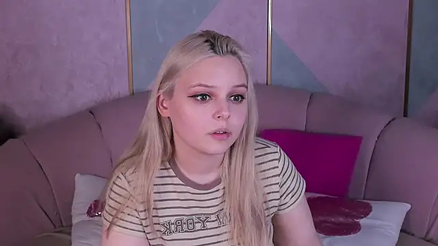 Snapshot of CLAIRE_VOGT chatting on March 3, 2025, 11:55 am CLAIRE VOGT online show from March 3, 2025, 11:55 am