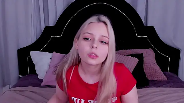 Snapshot of CLAIRE_VOGT chatting on March 7, 2025, 3:39 pm CLAIRE VOGT online show from March 7, 2025, 3:39 pm