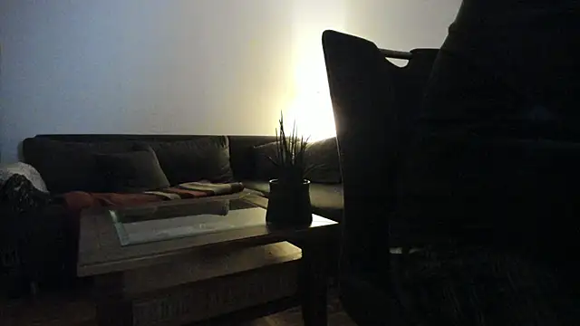 molicaremolicare online show from October 26, 2025, 4:46 am