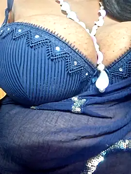 Snapshot of SX-JUHI chatting on October 15, 2025, 11:13 pm SX-JUHI online show from October 15, 2025, 11:13 pm