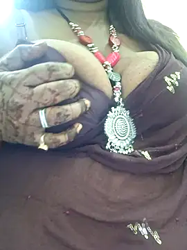 Snapshot of SX-JUHI chatting on October 13, 2025, 12:51 pm SX-JUHI online show from October 13, 2025, 12:51 pm