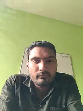 ccuteboyyyy online show from November 10, 2025, 4:39 am