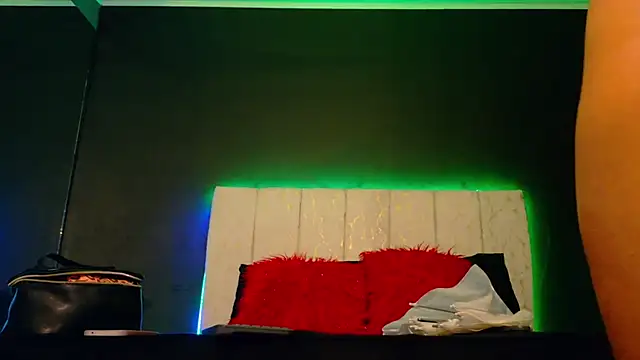 MariamLaraa online show from October 22, 2025, 2:55 am