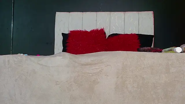 MariamLaraa online show from September 20, 2025, 9:25 am