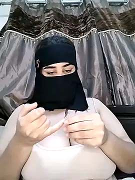 Snapshot of Maraamm chatting on October 12, 2025, 8:21 pm Maraamm online show from October 12, 2025, 8:21 pm