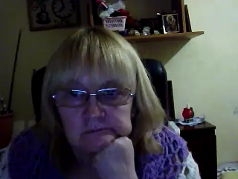 Snapshot of Violet5364 chatting on March 2, 2025, 7:41 pm Violet5364 online show from March 2, 2025, 7:41 pm