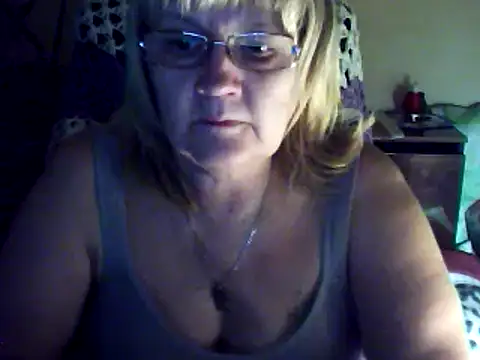 Snapshot of Violet5364 chatting on March 12, 2025, 7:58 pm Violet5364 online show from March 12, 2025, 7:58 pm