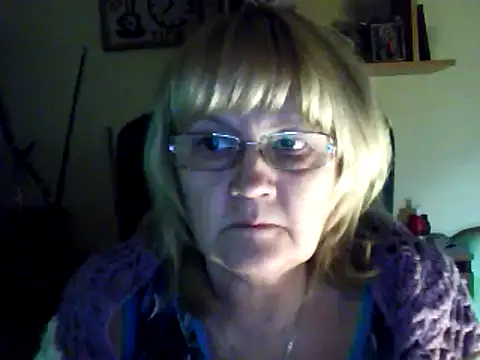 Snapshot of Violet5364 chatting on March 3, 2025, 4:36 pm Violet5364 online show from March 3, 2025, 4:36 pm