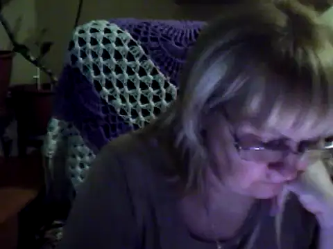 Snapshot of Violet5364 chatting on March 22, 2025, 8:04 pm Violet5364 online show from March 22, 2025, 8:04 pm