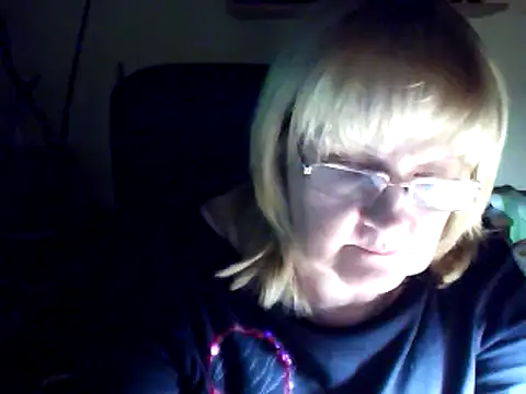 Snapshot of Violet5364 chatting on February 26, 2025, 6:37 pm Violet5364 online show from February 26, 2025, 6:37 pm