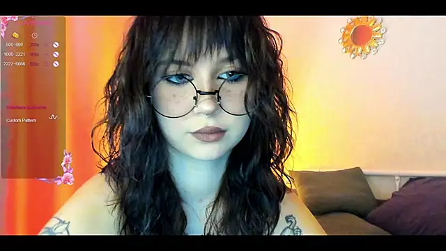 marynixoxo online show from October 22, 2025, 4:50 pm