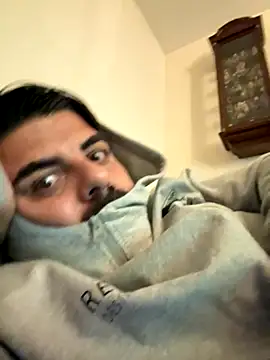 Sex-10-10 online show from October 5, 2025, 7:04 pm