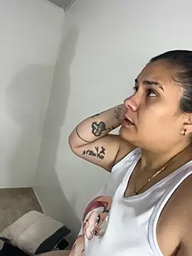 Ari Fist  online show from October 30, 2025, 2:25 pm