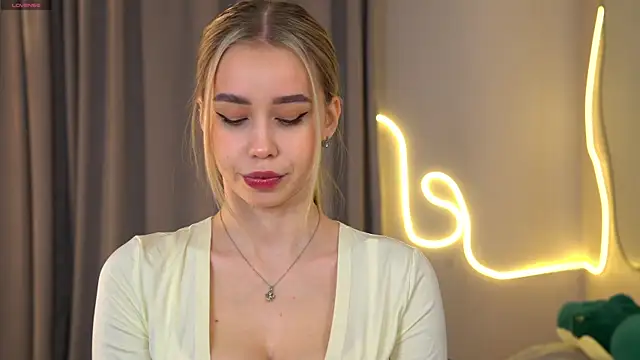  Spring Day  online show from October 27, 2025, 8:26 am