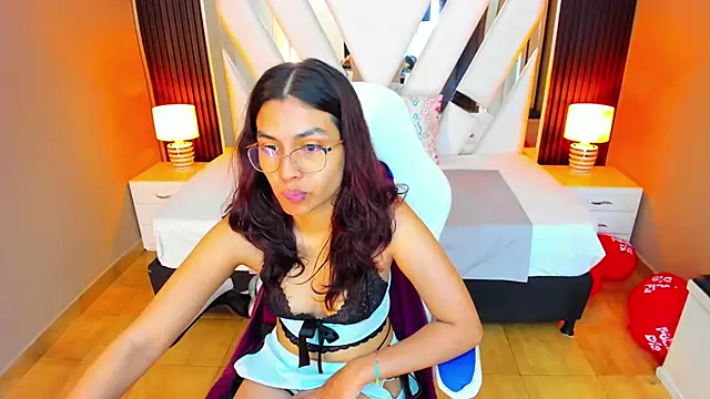Cristin Petite online show from February 25, 2025, 11:32 am