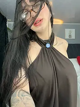 alejandra jonees online show from July 5, 2026, 1:43 am