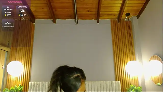 Snapshot of TianaSky chatting on March 22, 2025, 8:04 pm TianaSky online show from March 22, 2025, 8:04 pm