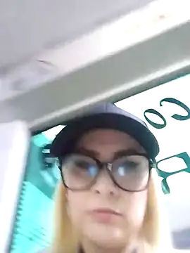 Snapshot of CandieGilson__ chatting on February 11, 2026, 11:21 am CandieGilson online show from February 11, 2026, 11:21 am