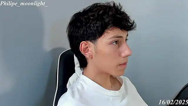 Snapshot of philipe_moonlight_ chatting on February 16, 2025, 8:33 pm philipe moonlight online show from February 16, 2025, 8:33 pm