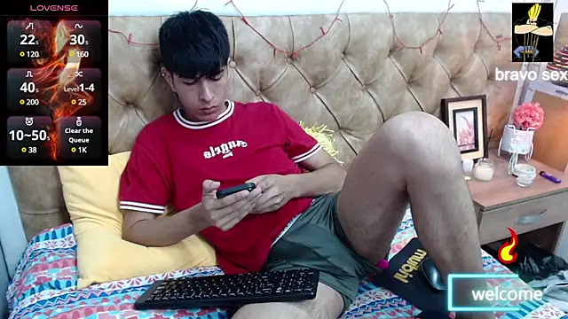 Snapshot of Estiv18_ chatting on February 26, 2025, 3:46 am Estiv18 online show from February 26, 2025, 3:46 am