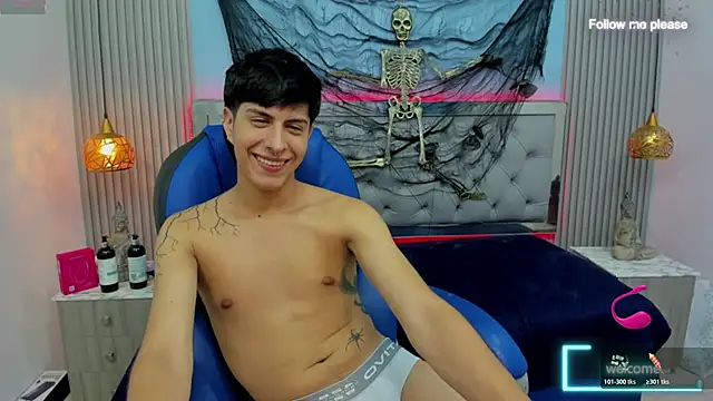 Snapshot of Estiv18_ chatting on October 30, 2025, 6:34 am Estiv18  online show from October 30, 2025, 6:34 am