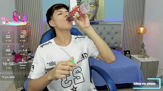 Estiv18  online show from December 5, 2025, 3:32 pm