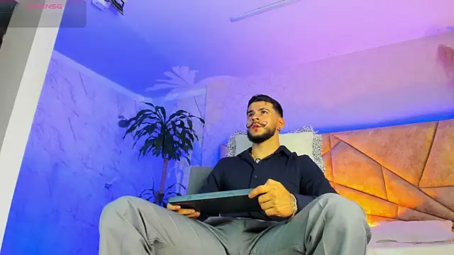 Snapshot of DickGriffith_ chatting on October 12, 2025, 11:22 am DickGriffith online show from October 12, 2025, 11:22 am