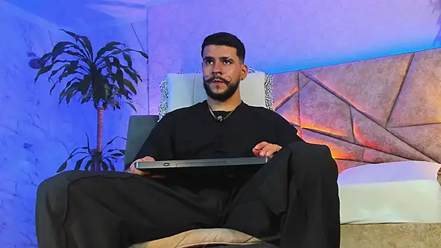 Snapshot of DickGriffith_ chatting on October 5, 2025, 11:56 am DickGriffith online show from October 5, 2025, 11:56 am