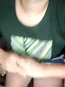 Snapshot of Mannat-222 chatting on September 21, 2025, 5:40 pm Mannat-222 online show from September 21, 2025, 5:40 pm