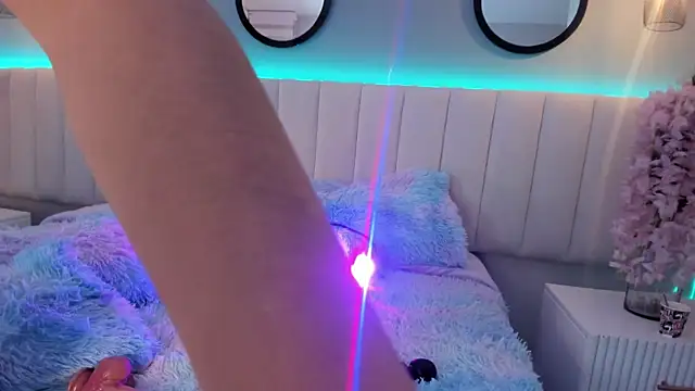 Snapshot of alice_lodge chatting on September 23, 2025, 3:46 am alice lodge online show from September 23, 2025, 3:46 am