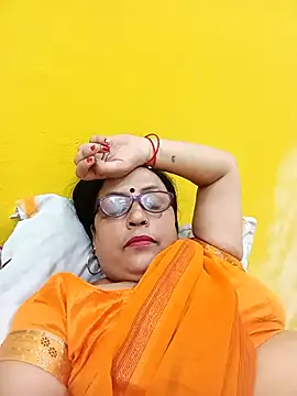 Snapshot of Kiyara8 chatting on October 23, 2025, 5:28 am Kiyara8 online show from October 23, 2025, 5:28 am