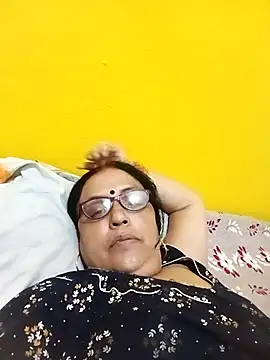 Snapshot of Kiyara8 chatting on October 3, 2025, 5:42 am Kiyara8 online show from October 3, 2025, 5:42 am