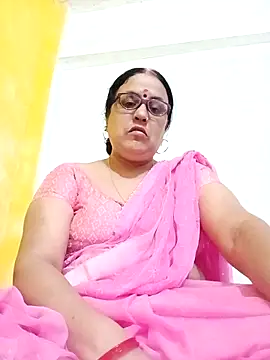 Snapshot of Kiyara8 chatting on October 26, 2025, 3:18 am Kiyara8 online show from October 26, 2025, 3:18 am