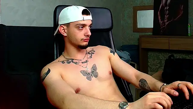 Snapshot of OscarGriffin chatting on March 9, 2025, 6:11 pm OscarGriffin online show from March 9, 2025, 6:11 pm