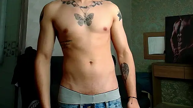 Snapshot of OscarGriffin chatting on March 17, 2025, 7:24 am OscarGriffin online show from March 17, 2025, 7:24 am