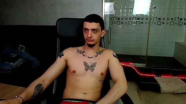 Snapshot of OscarGriffin chatting on February 23, 2025, 2:35 pm OscarGriffin online show from February 23, 2025, 2:35 pm