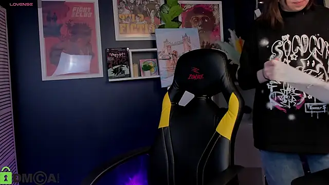 Chio Mio online show from October 9, 2025, 1:17 am