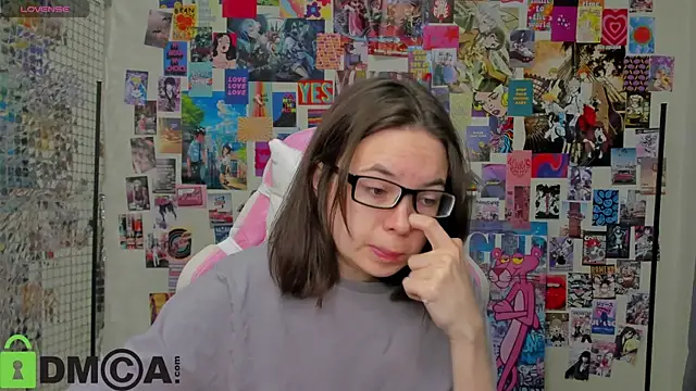 Chio Mio online show from October 24, 2025, 2:32 am