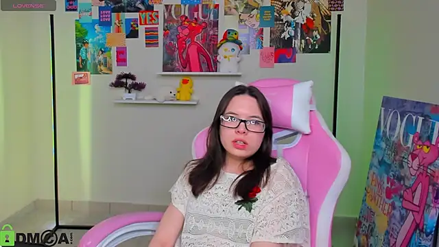 Chio Mio online show from March 8, 2025, 1:03 pm