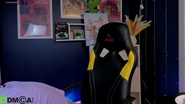 Chio Mio online show from October 10, 2025, 2:12 am