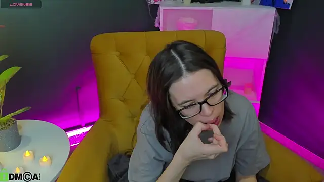 Chio Mio online show from October 29, 2025, 2:21 am