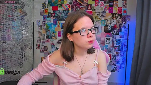 Chio Mio online show from October 19, 2025, 1:52 am