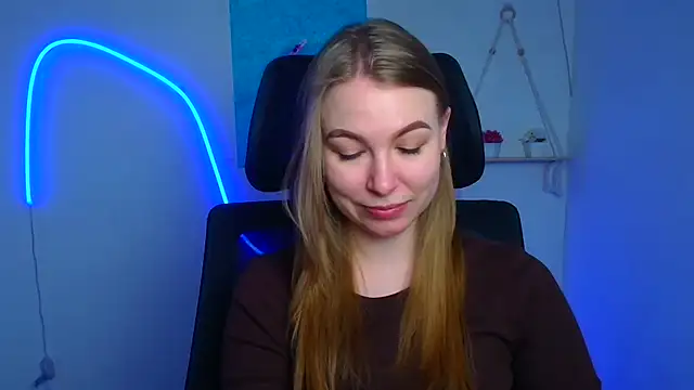 Snapshot of Dana_flowers chatting on February 17, 2026, 12:35 pm Dana flowers online show from February 17, 2026, 12:35 pm