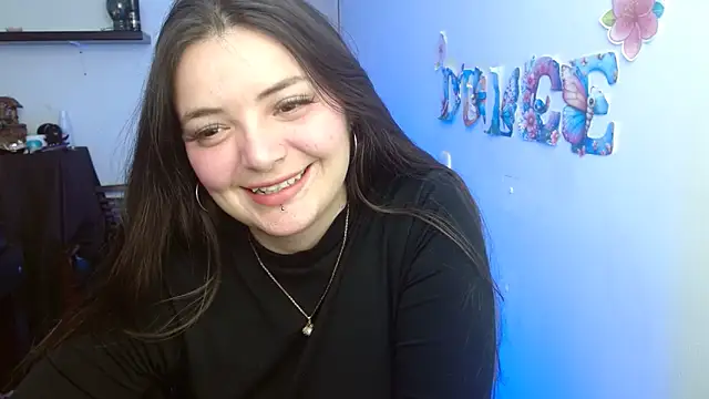 dulce  222 online show from September 12, 2025, 7:13 pm