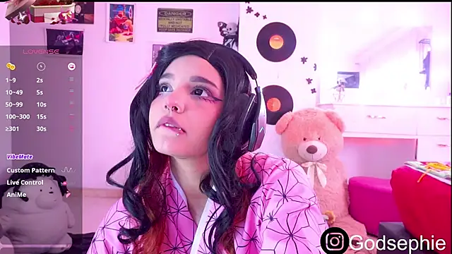 persephonee  online show from February 15, 2025, 5:39 pm