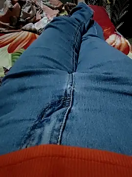 urrubybaby online show from October 10, 2025, 4:35 am